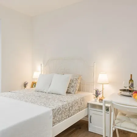 Mediterranean Vintage * Split